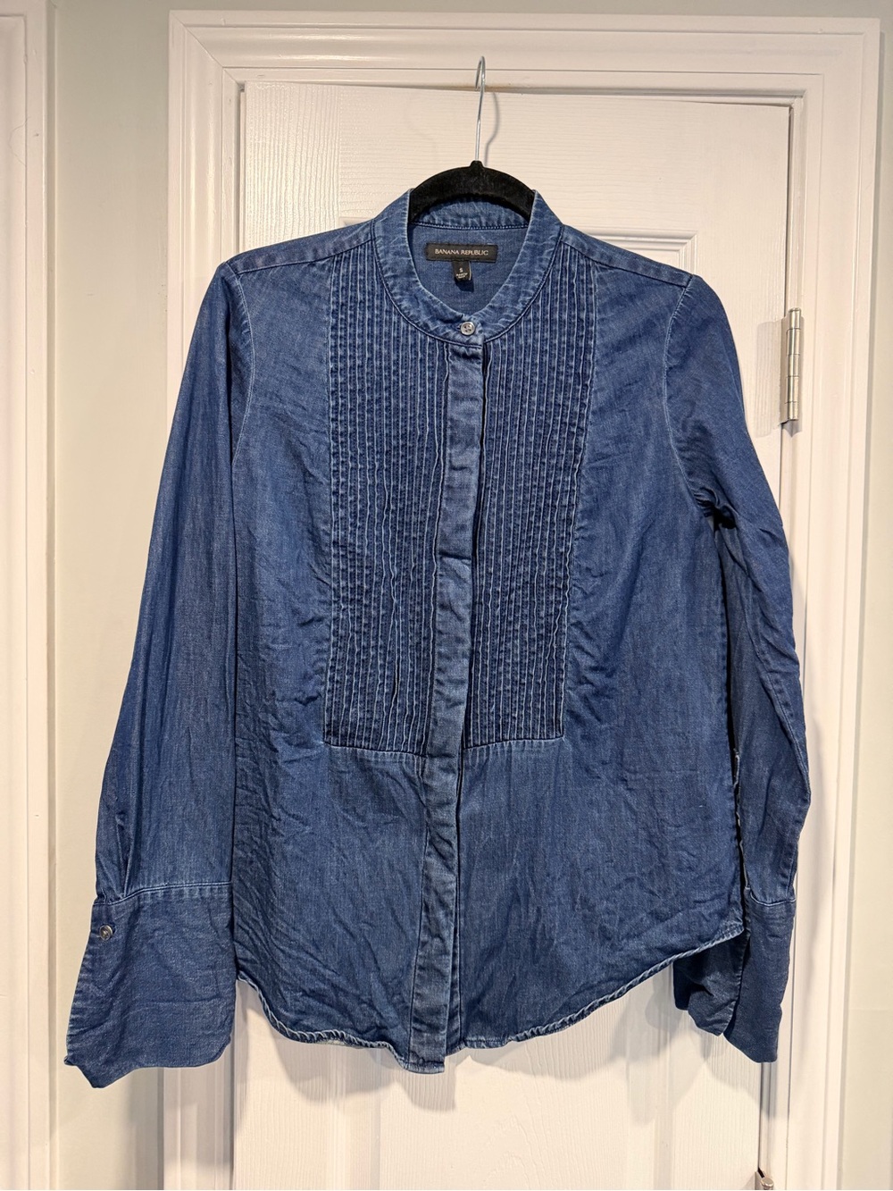 Banana Republic Size S Blue Chambray Pintuck Button Down Shirt Cotton Denim